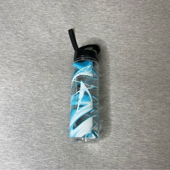 Fabletics The Tritan 32 Oz Water Bottle - Picture 7 of 7